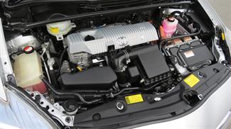 2014 Toyota Prius - Thumbnail