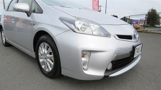 2014 Toyota Prius - Thumbnail