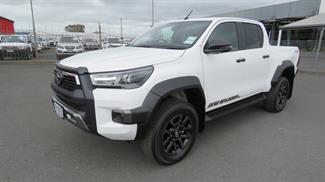 2026 Toyota Hilux - Thumbnail