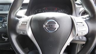 2019 Nissan Navara - Thumbnail
