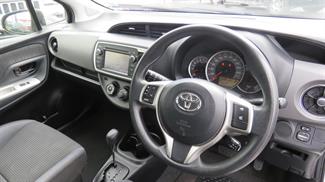 2016 Toyota Yaris - Thumbnail