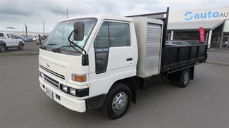 2002 Daihatsu Delta - Thumbnail