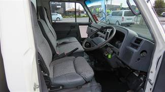 2002 Daihatsu Delta - Thumbnail