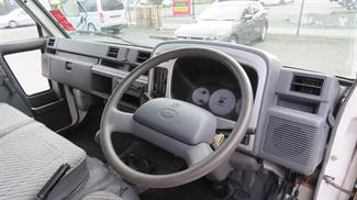 2002 Daihatsu Delta - Thumbnail