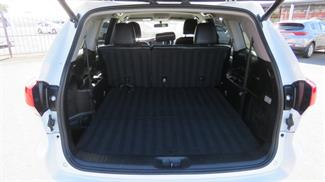 2017 Toyota Highlander - Thumbnail