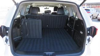 2017 Toyota Highlander - Thumbnail