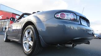 2005 Mazda Roadster - Thumbnail