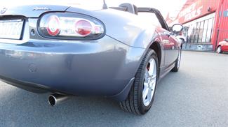 2005 Mazda Roadster - Thumbnail