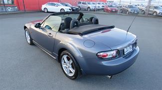 2005 Mazda Roadster - Thumbnail