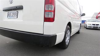 2013 Toyota Hiace - Thumbnail
