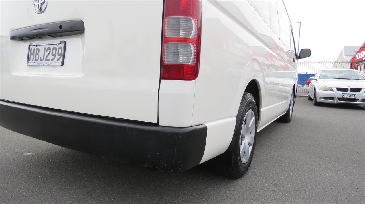 2013 Toyota Hiace