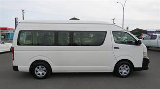 2013 Toyota Hiace - Thumbnail
