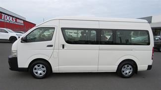 2013 Toyota Hiace - Thumbnail