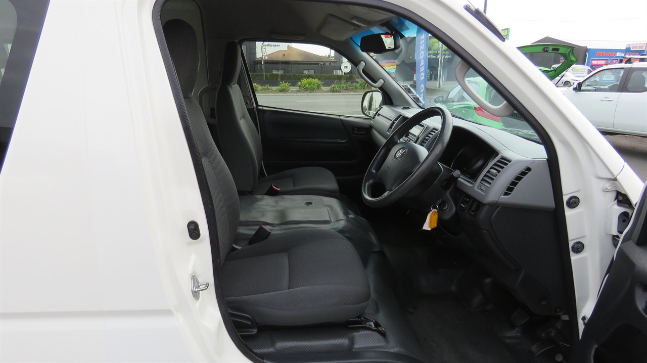 2013 Toyota Hiace