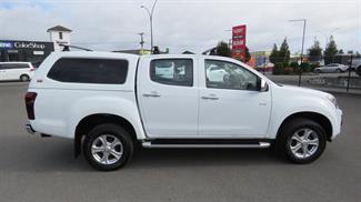 2019 Isuzu D-Max - Thumbnail