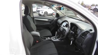 2019 Isuzu D-Max - Thumbnail