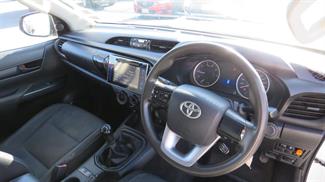 2016 Toyota Hilux - Thumbnail