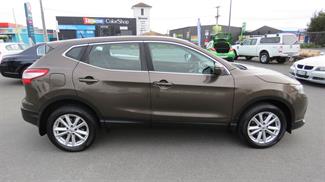 2016 Nissan Qashqai - Thumbnail