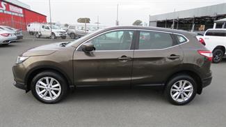 2016 Nissan Qashqai - Thumbnail