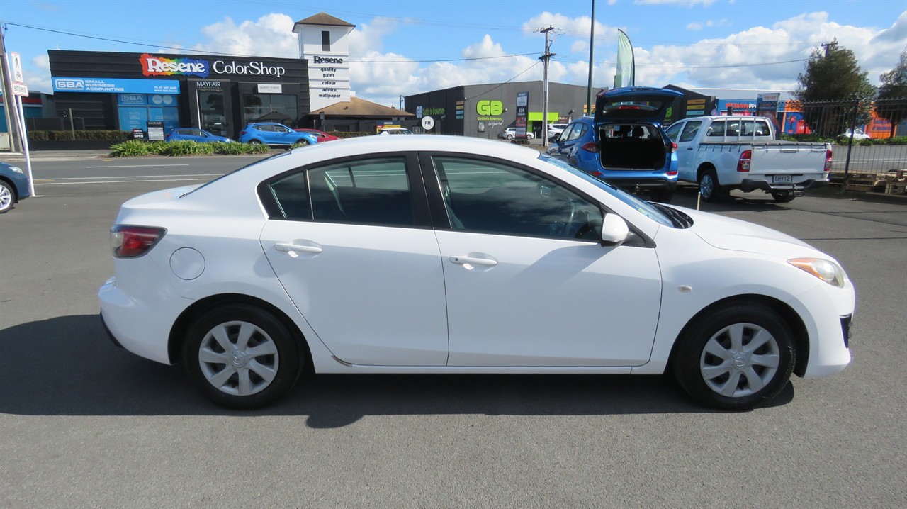 2010 Mazda Axela