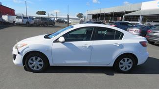 2010 Mazda Axela - Thumbnail