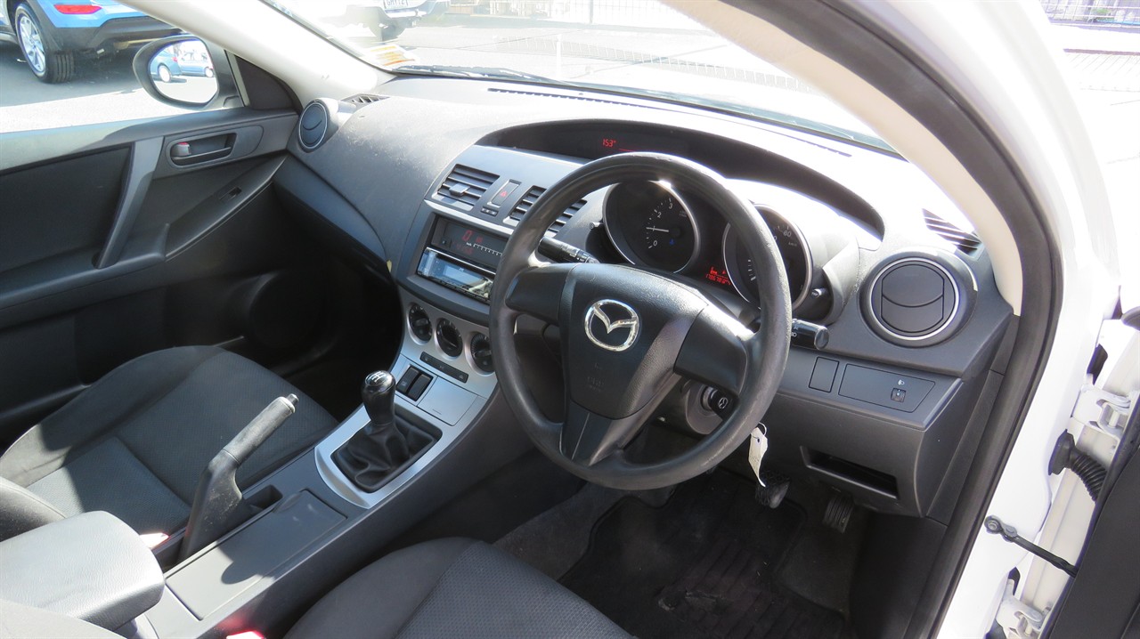 2010 Mazda Axela