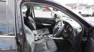 2015 Nissan Navara - Thumbnail