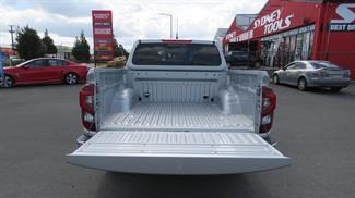 2026 Nissan Navara - Thumbnail