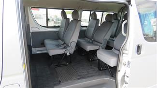 2010 Toyota Hiace - Thumbnail