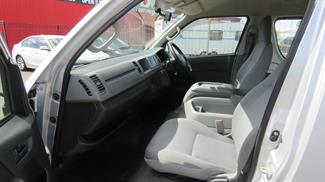 2010 Toyota Hiace - Thumbnail