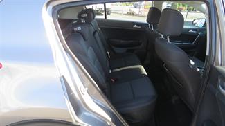 2017 Kia Sportage - Thumbnail