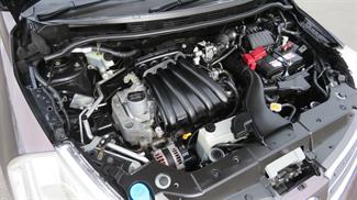 2009 Nissan Tiida - Thumbnail