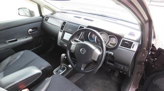 2009 Nissan Tiida - Thumbnail