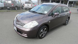 2009 Nissan Tiida - Thumbnail