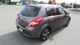 2009 Nissan Tiida - Thumbnail