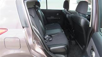 2009 Nissan Tiida - Thumbnail