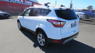 2017 Ford Escape - Thumbnail