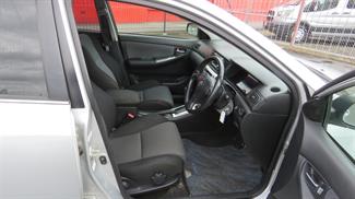 2001 Toyota Allex - Thumbnail