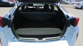 2022 Toyota Prius - Thumbnail