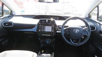 2022 Toyota Prius - Thumbnail