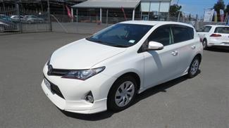2012 Toyota Auris - Thumbnail