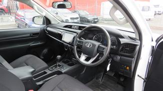 2018 Toyota Hilux - Thumbnail