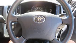 2011 Toyota Hiace - Thumbnail
