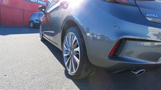 2018 Holden Astra - Thumbnail