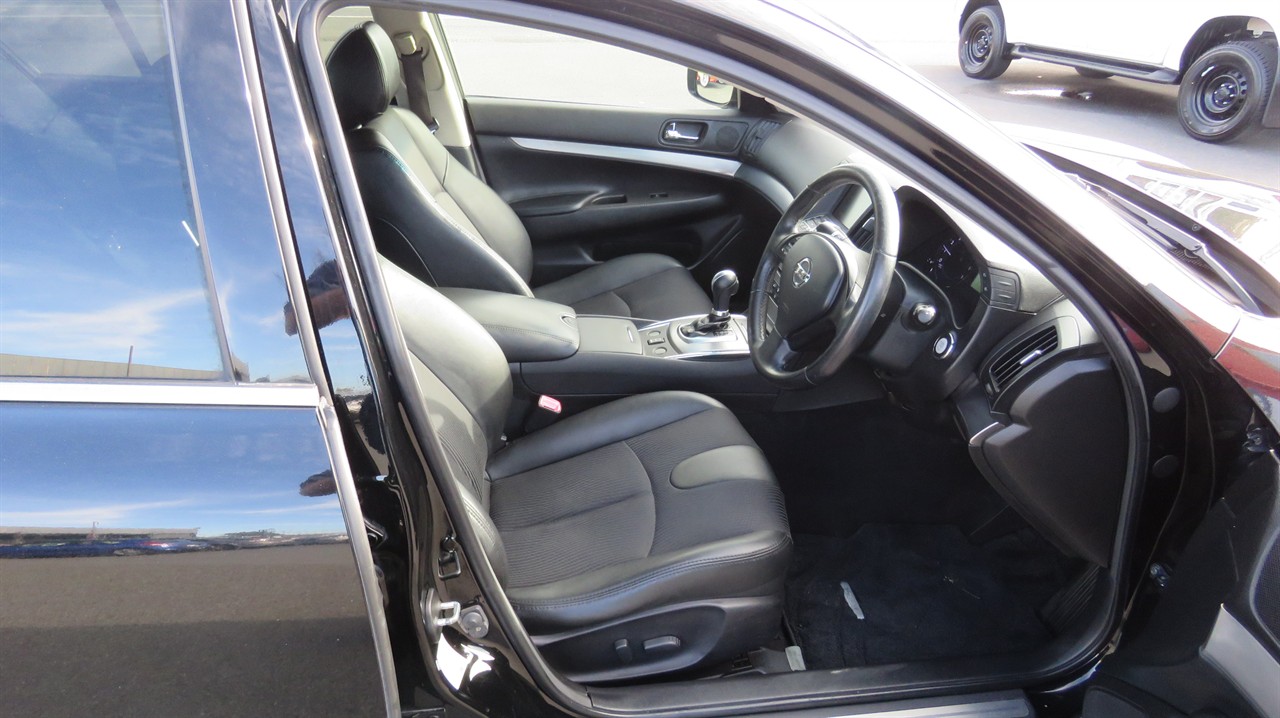 2012 Nissan Skyline