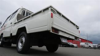 1994 Toyota Hiace - Thumbnail