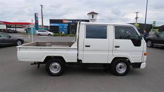 1994 Toyota Hiace - Thumbnail