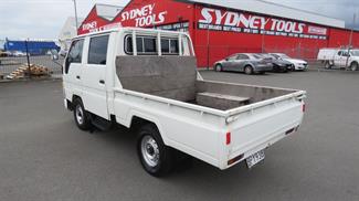 1994 Toyota Hiace - Thumbnail