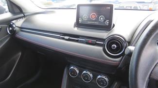 2016 Mazda 2 - Thumbnail