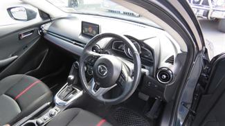 2016 Mazda 2 - Thumbnail